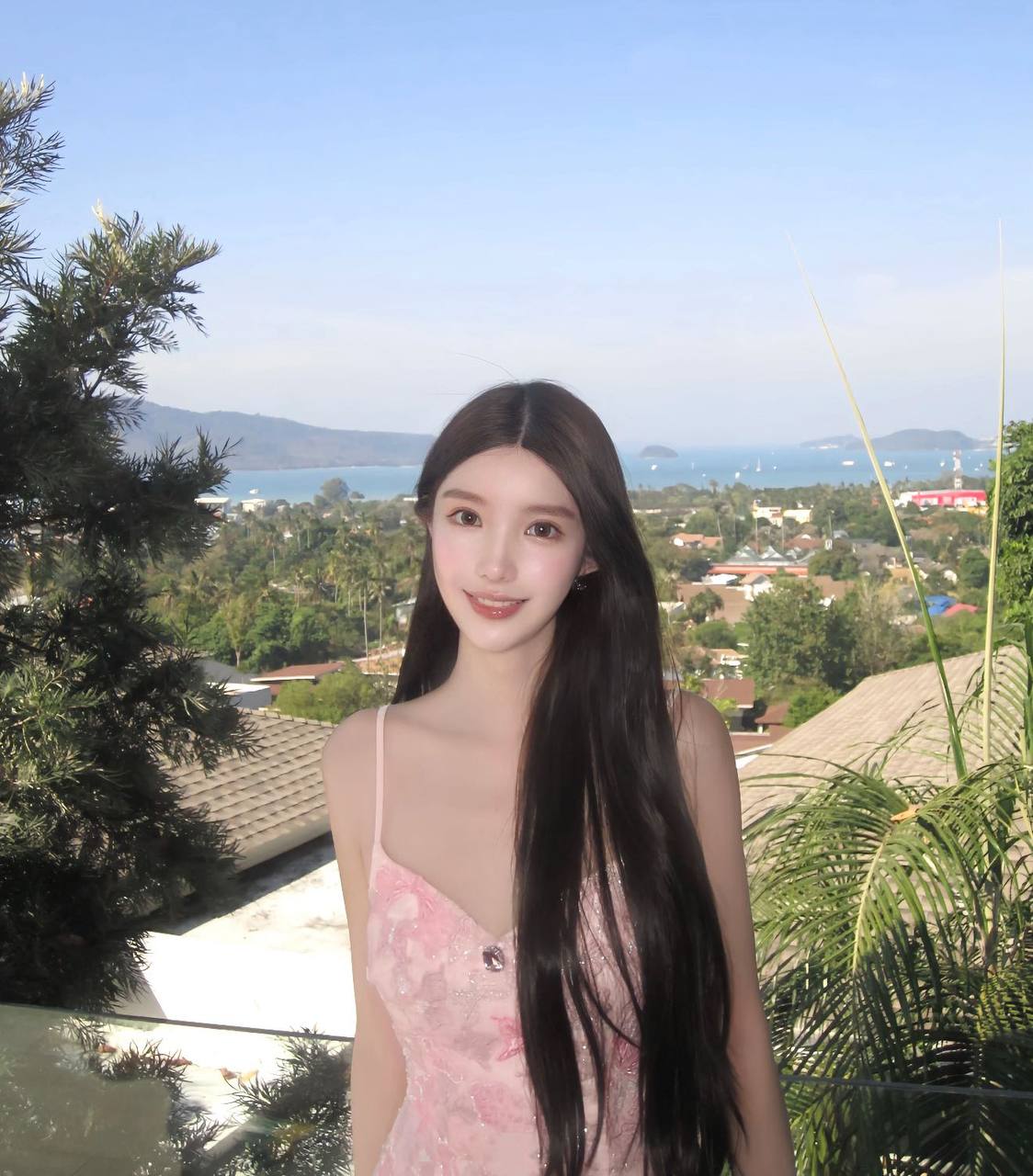 温润软甜自然少女亦洛