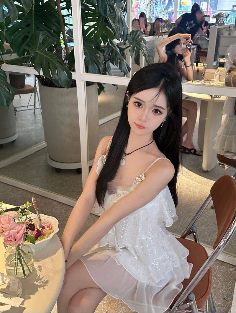 m属性小甜妹依娜