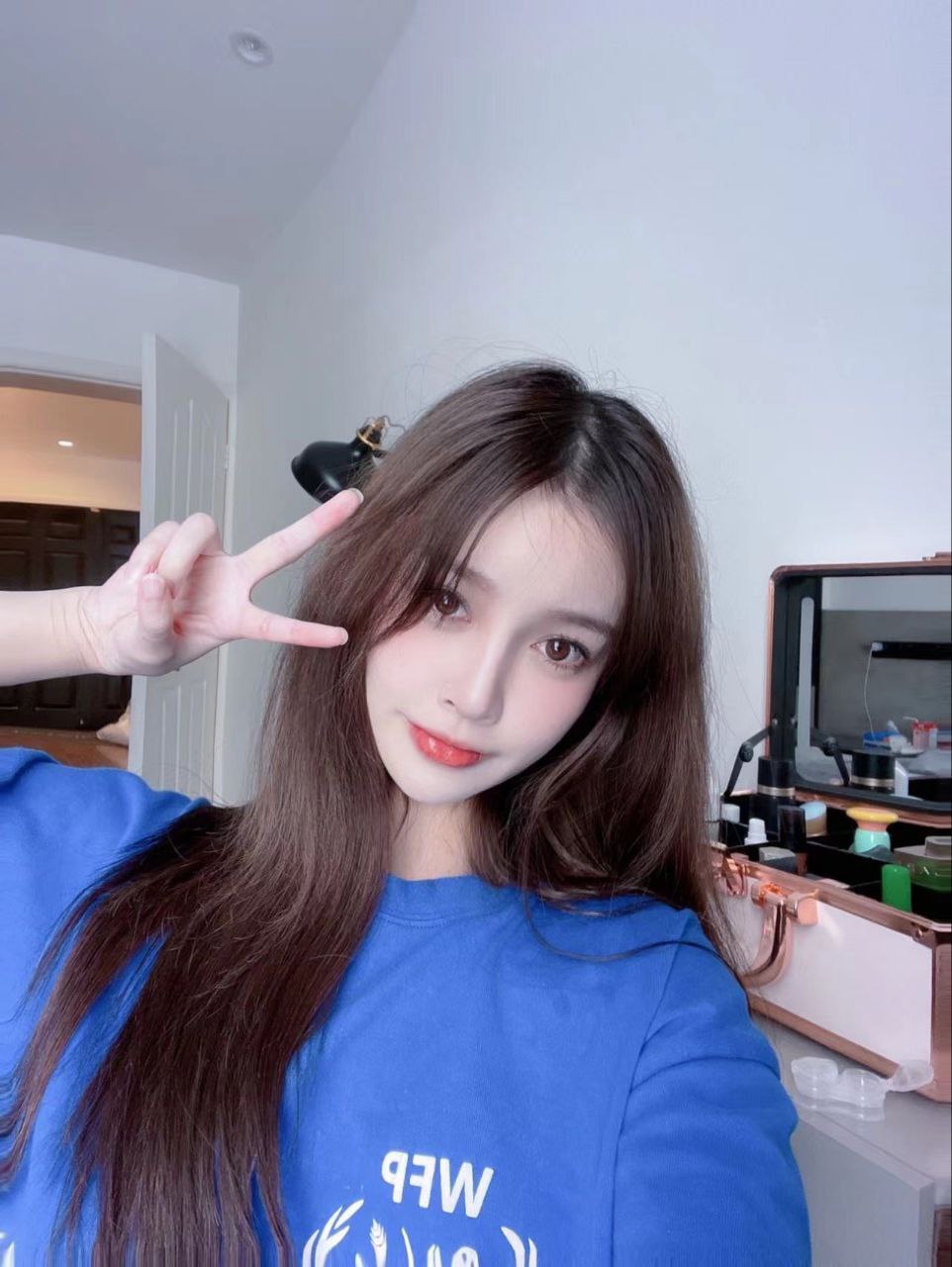 风格百变女神安朵