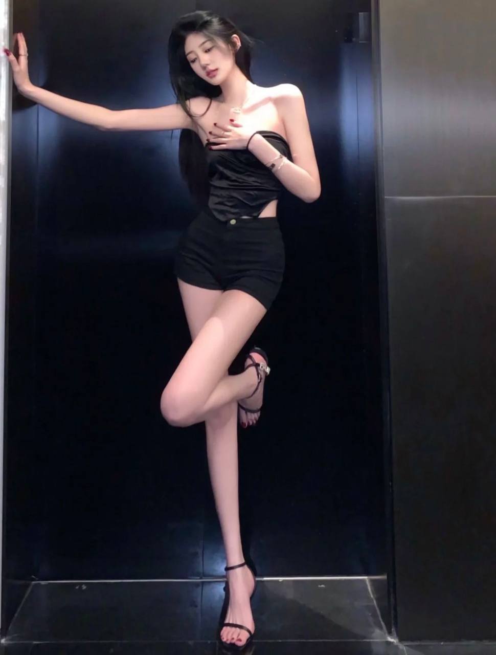 T台走秀模特米恩