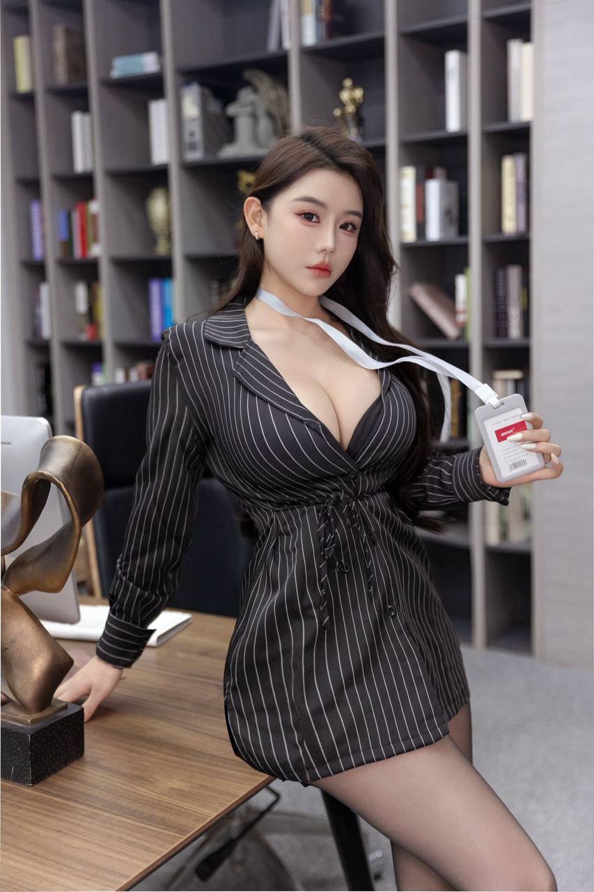 成熟风格OL允赫