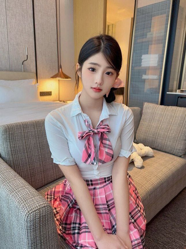 童颜巨乳小渔