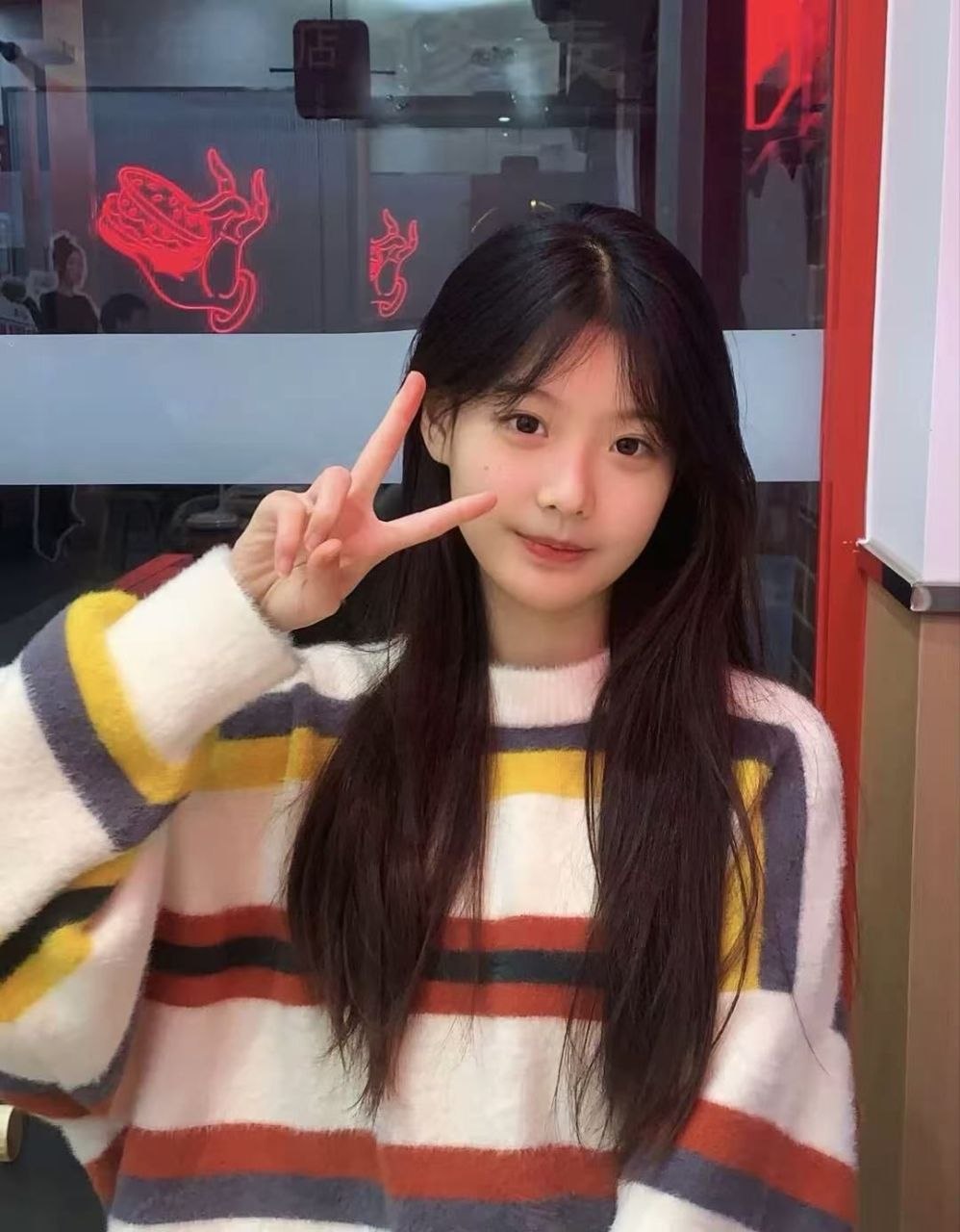 专属小女友Laina