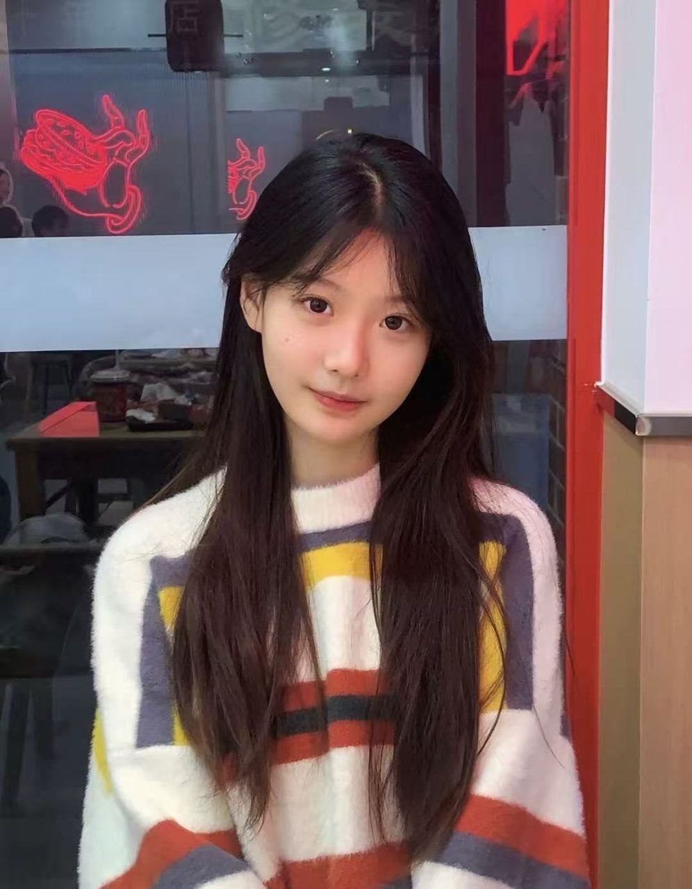 专属小女友Laina