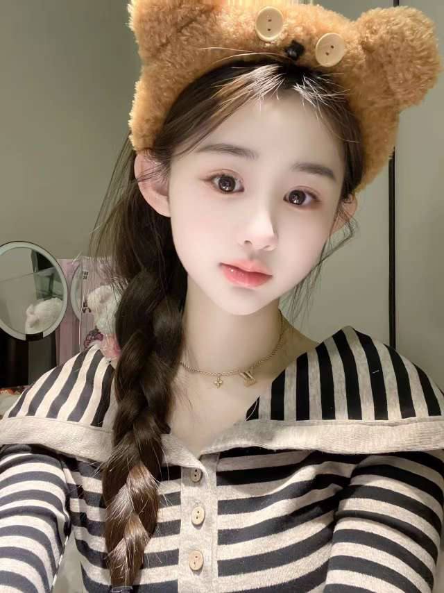 音乐学院舞蹈系童妍