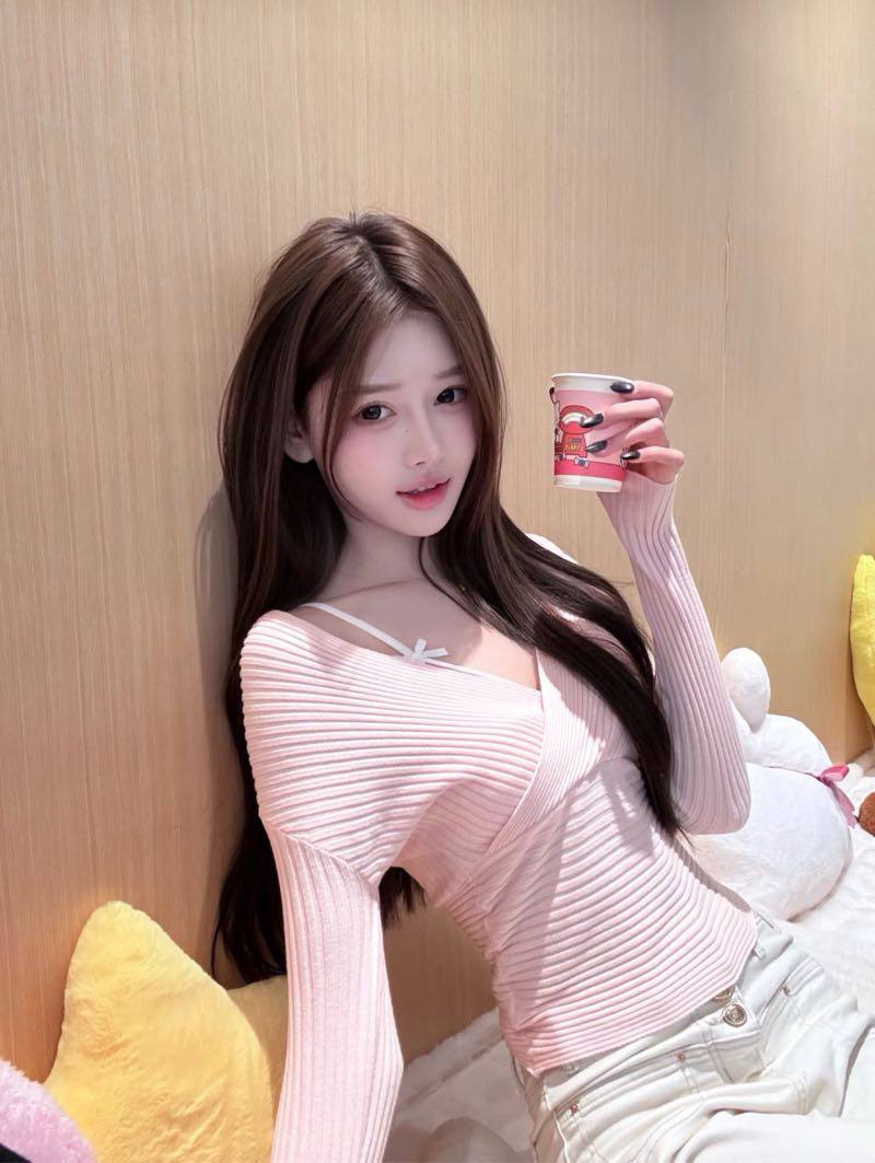 乖巧听话小女友乔芮