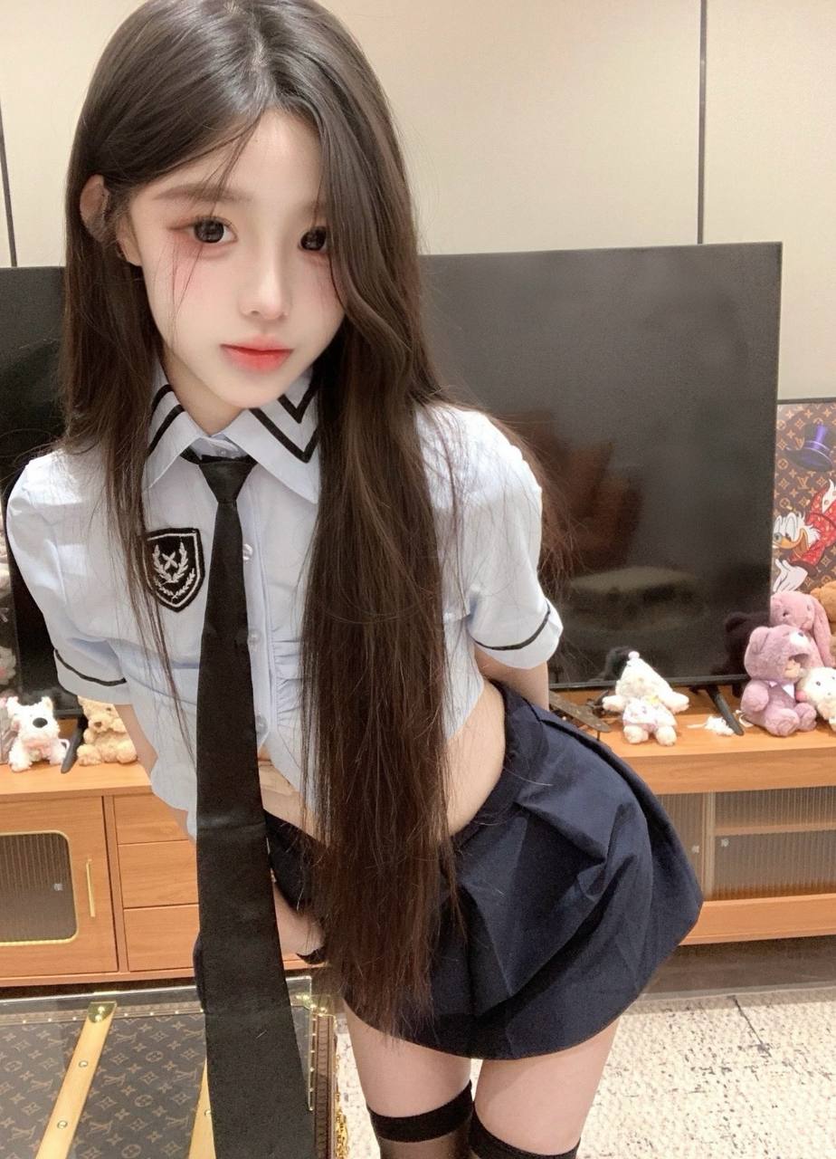 制服小可爱Elvory