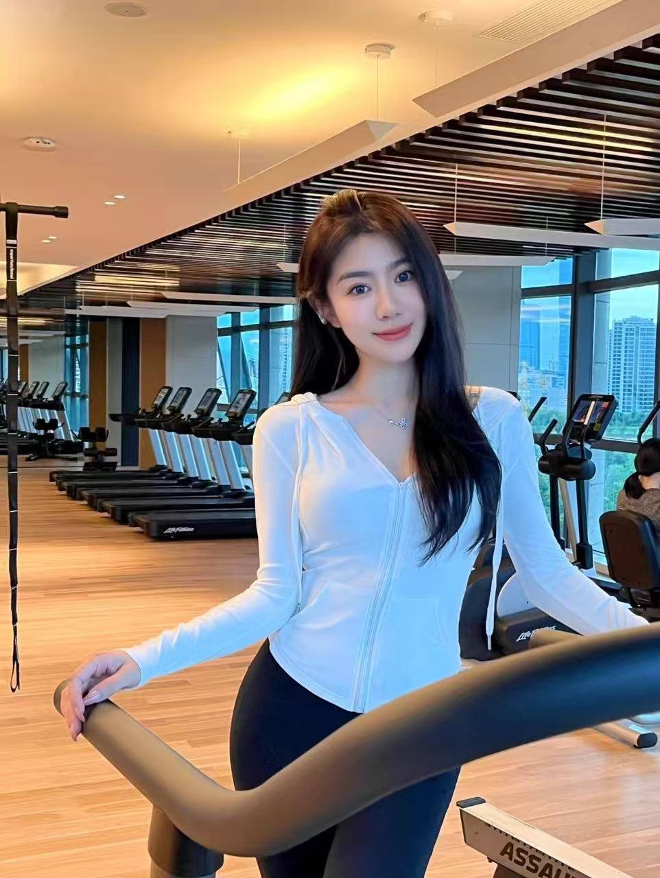 轻熟优雅气质少妇Marissa