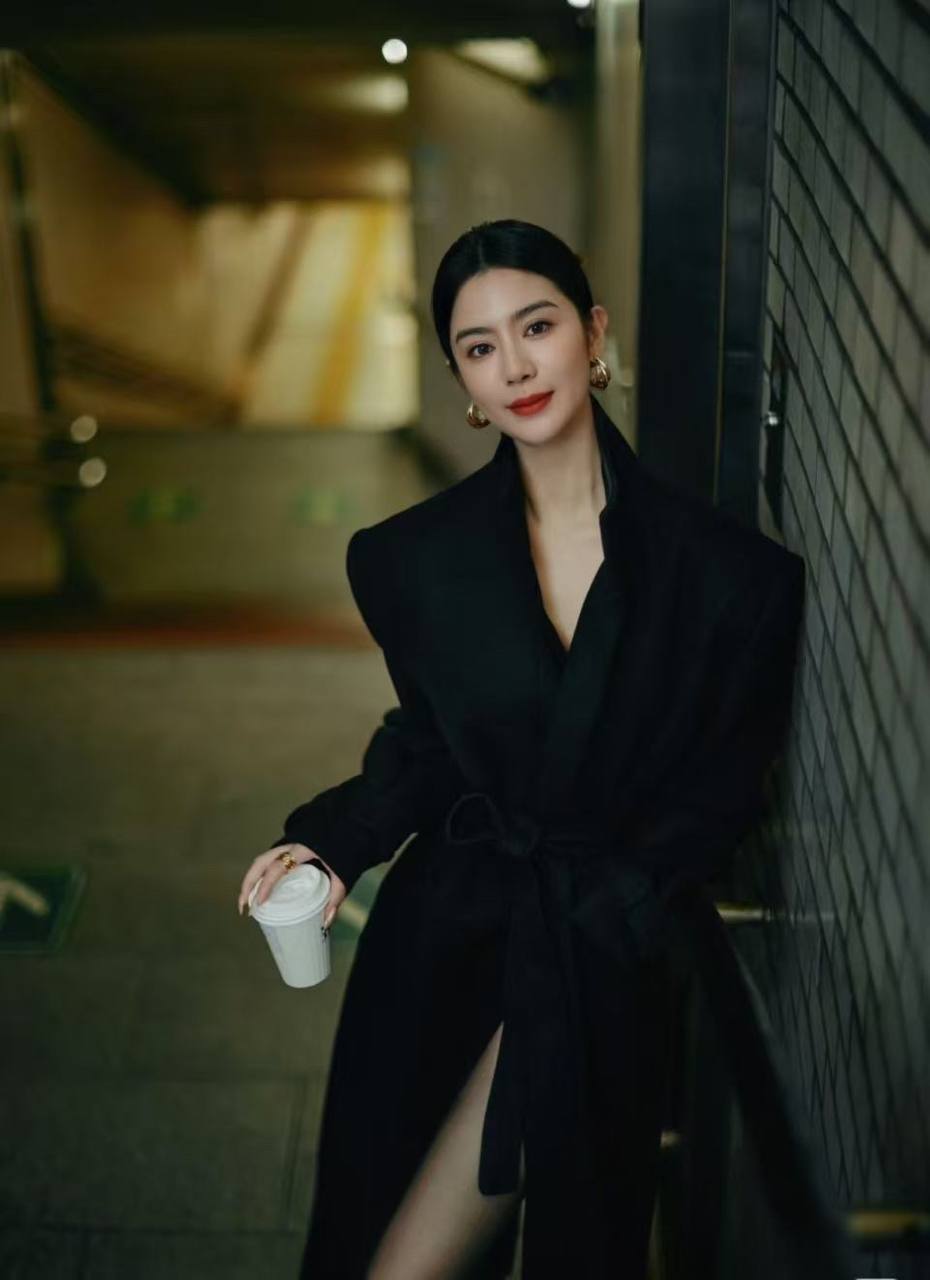轻熟优雅气质少妇Marissa