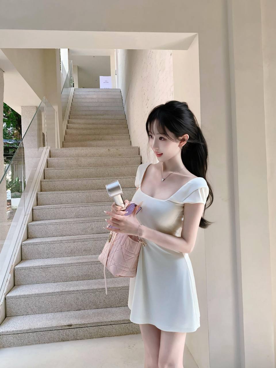 纤细清瘦白月光Clara