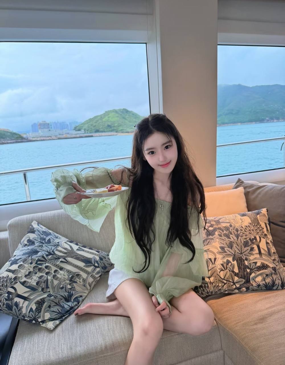 甜美自然女友心心