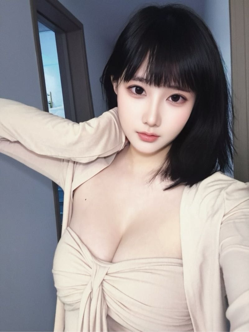 大学毕业巨乳妹Celia