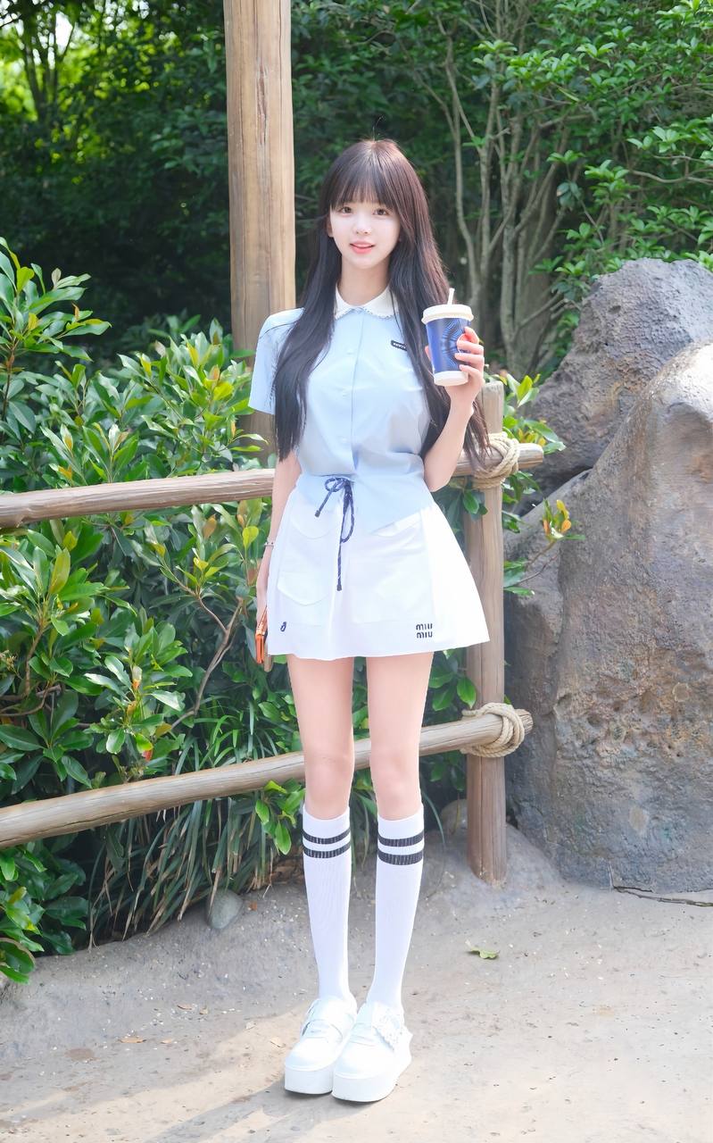 清甜温柔在校生Valerie