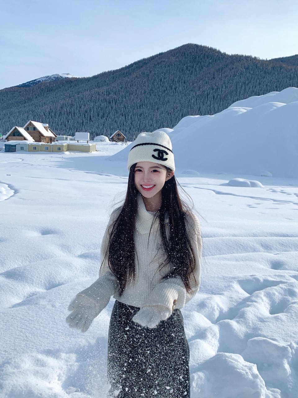 爱撒娇女友颂伊