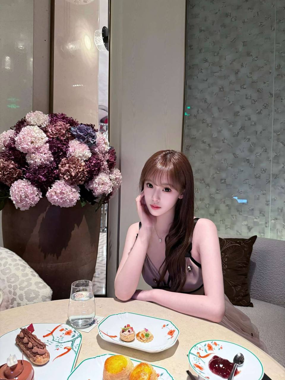 高挑修长美腿琦妍