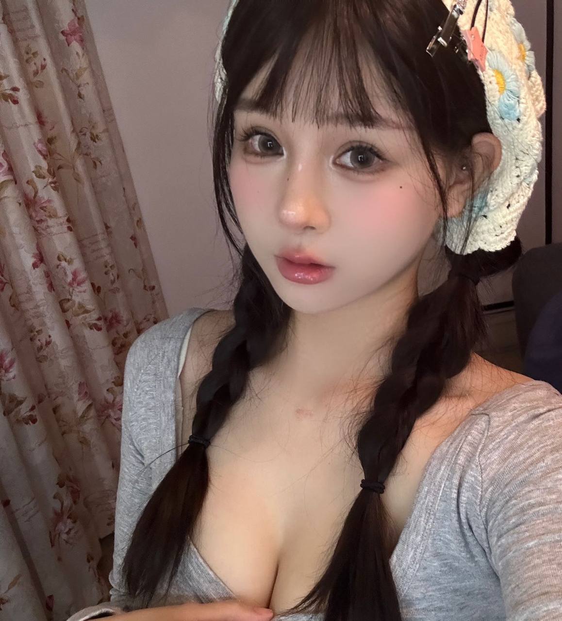 美妆萌妹芸琪