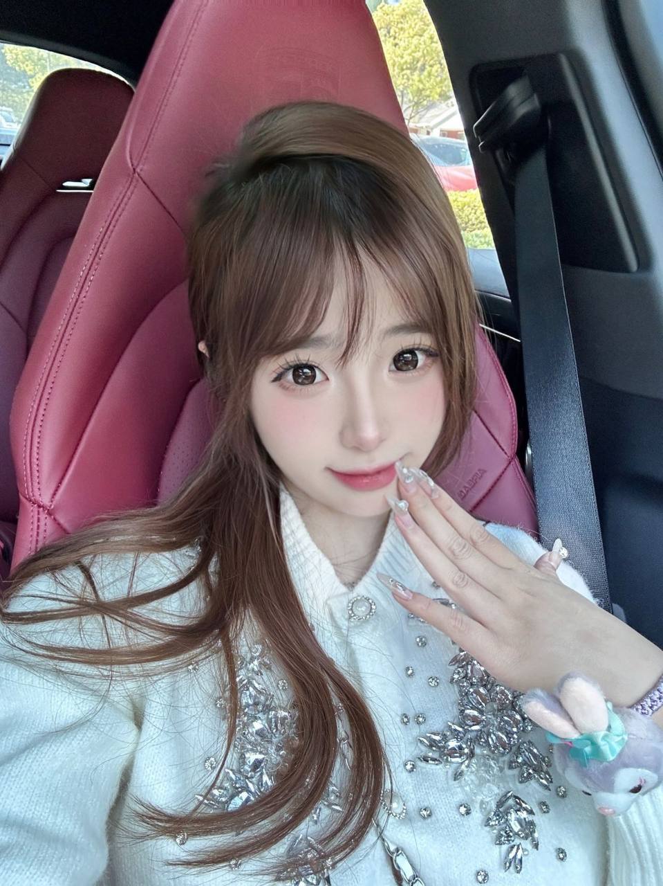 白皙细嫩少女肌昀彤