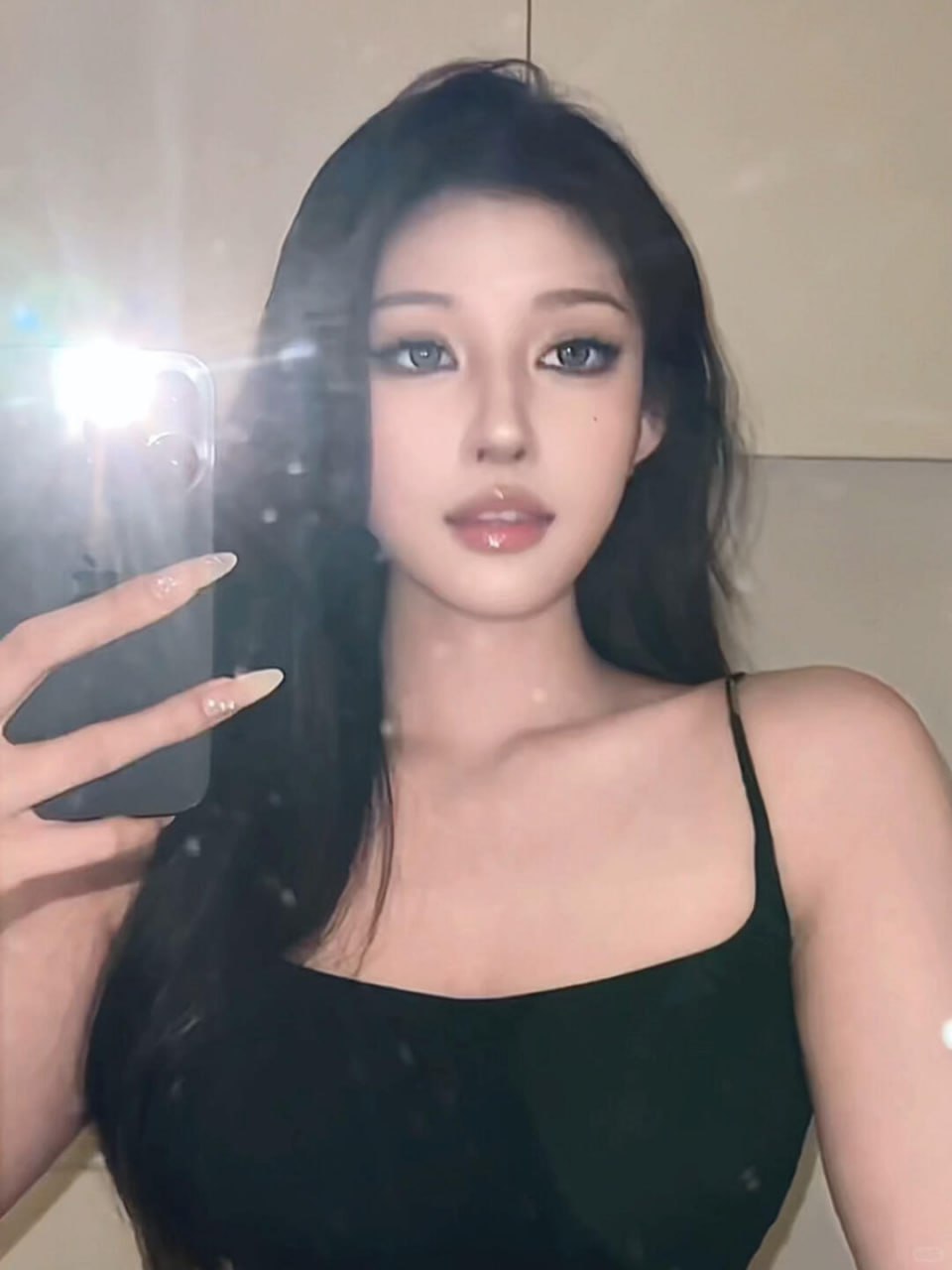 曲线曼妙身材Kendra