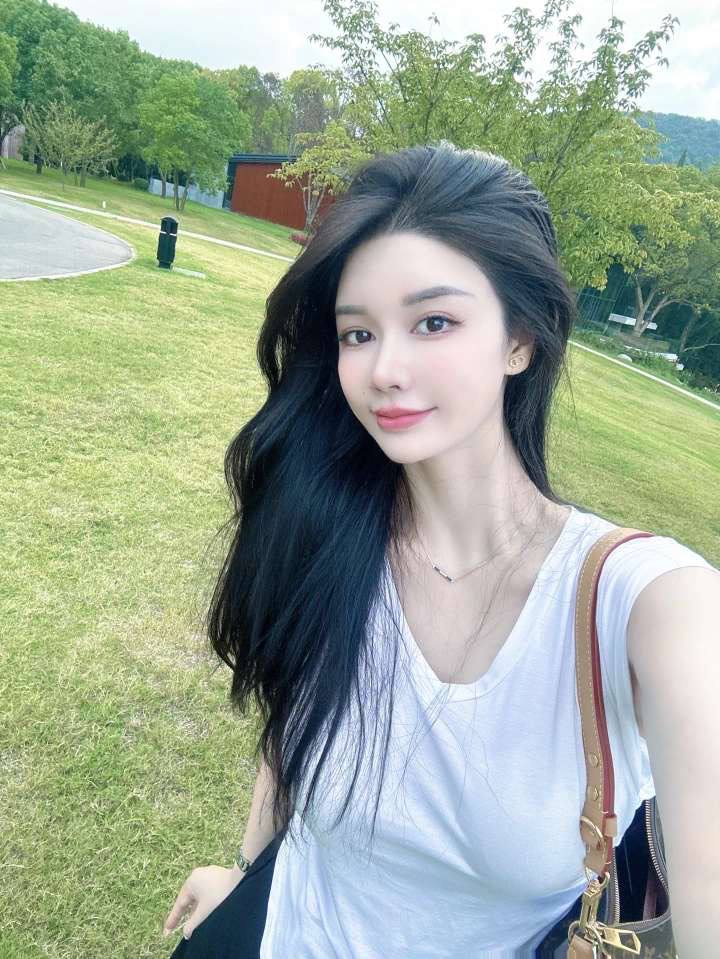 温婉清纯甜妹Meryl