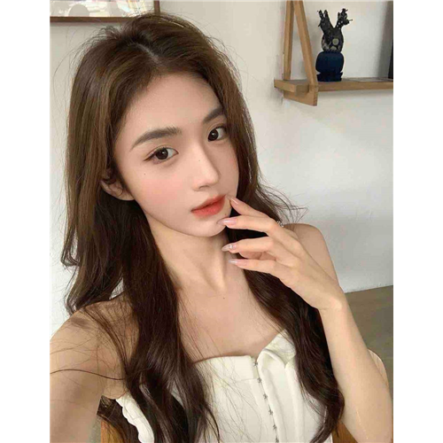 温驯乖巧少女Galina