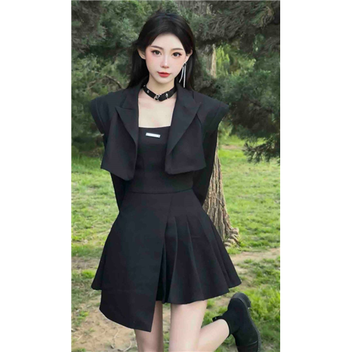 高挑精致模特Cassilda