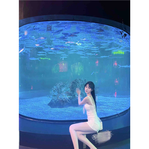 白幼瘦少女静馨
