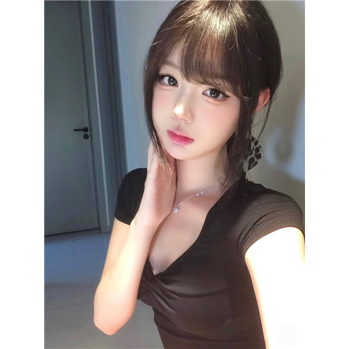 洋气精致学妹阳奕