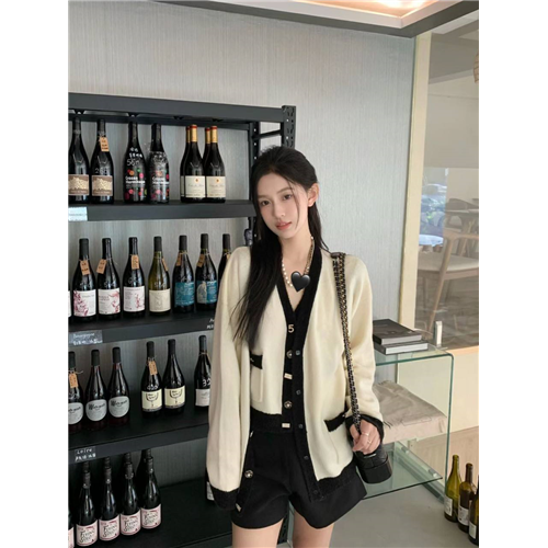 时尚穿搭博主Riva