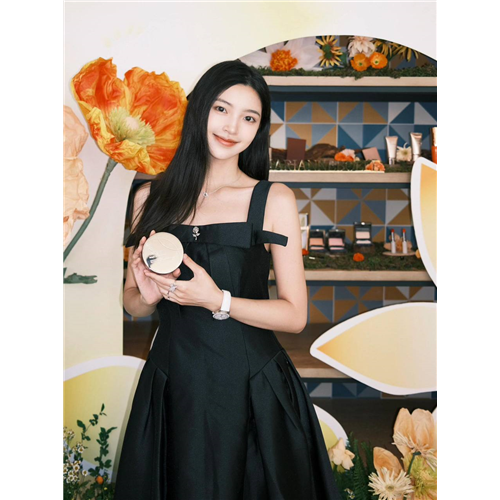 知名模特博主瑞娜