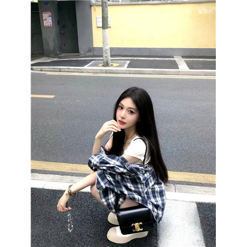 大学在读留学生淑纭