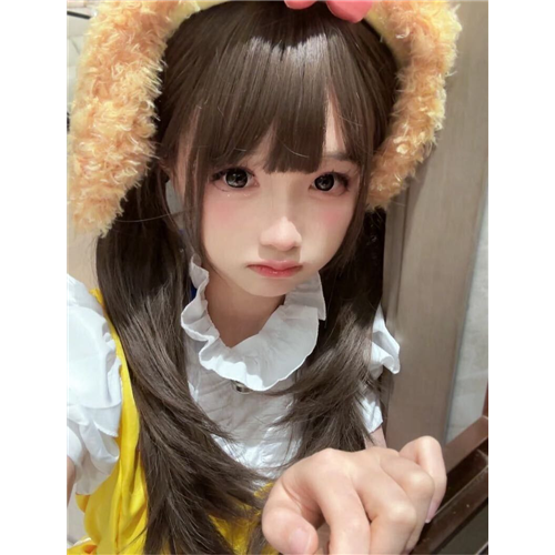 清纯女大瑶彤
