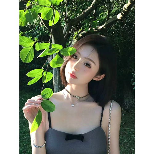 清纯短发学妹洛妍