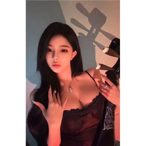 高端穿搭小姐姐Kelyn