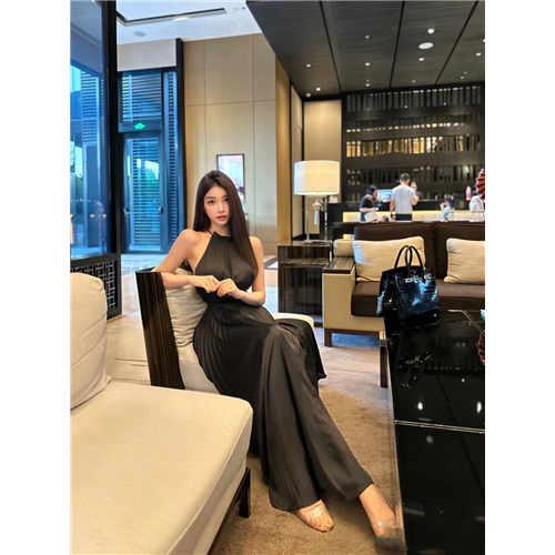 冷白纯欲感女神Aveny