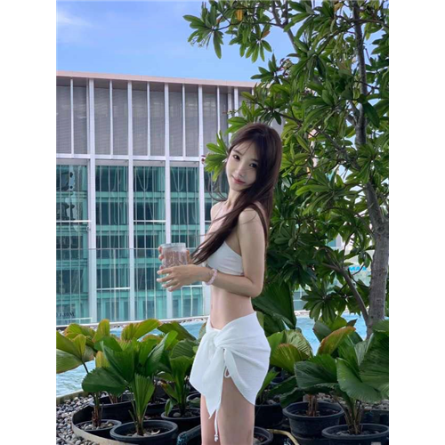 明媚氛围少女可怡