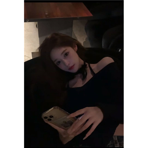 冷艳系美人依诺