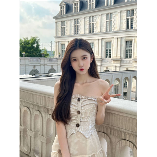 邻近感气质Ralyn