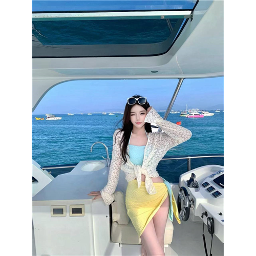 清甜气质小姐姐Nela