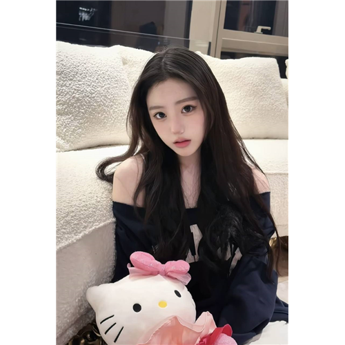 甜美自然女友心心