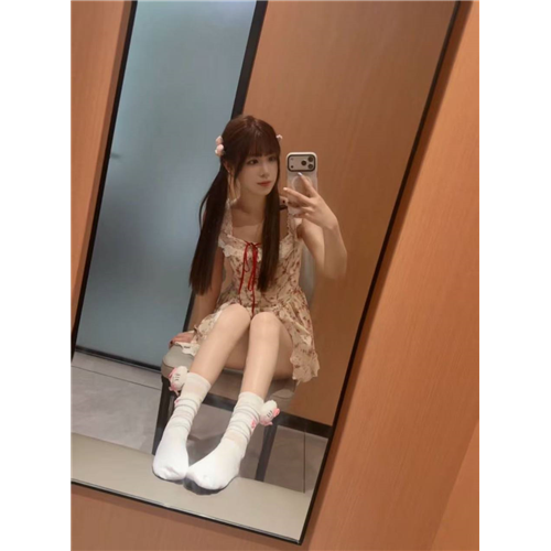 粉嫩极品小萝莉语妍